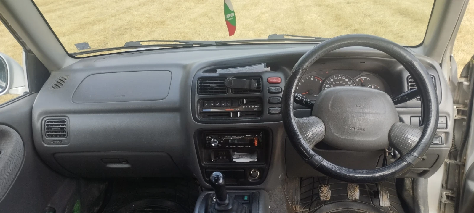 Suzuki Grand vitara 2.0, снимка 7 - Автомобили и джипове - 56653400