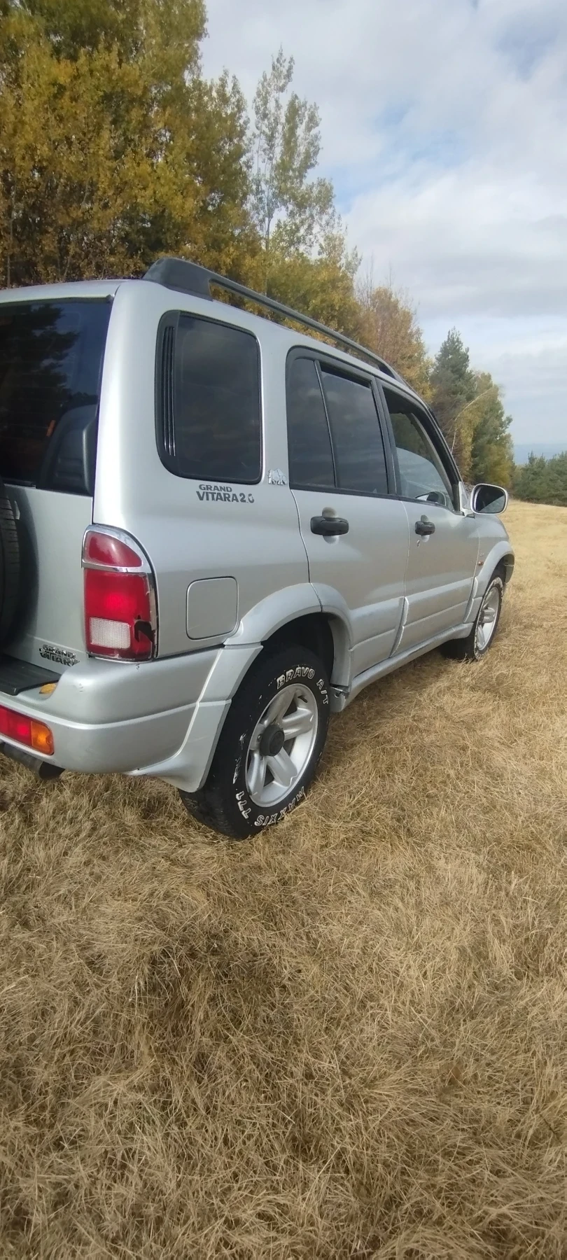 Suzuki Grand vitara 2.0, снимка 5 - Автомобили и джипове - 56653400