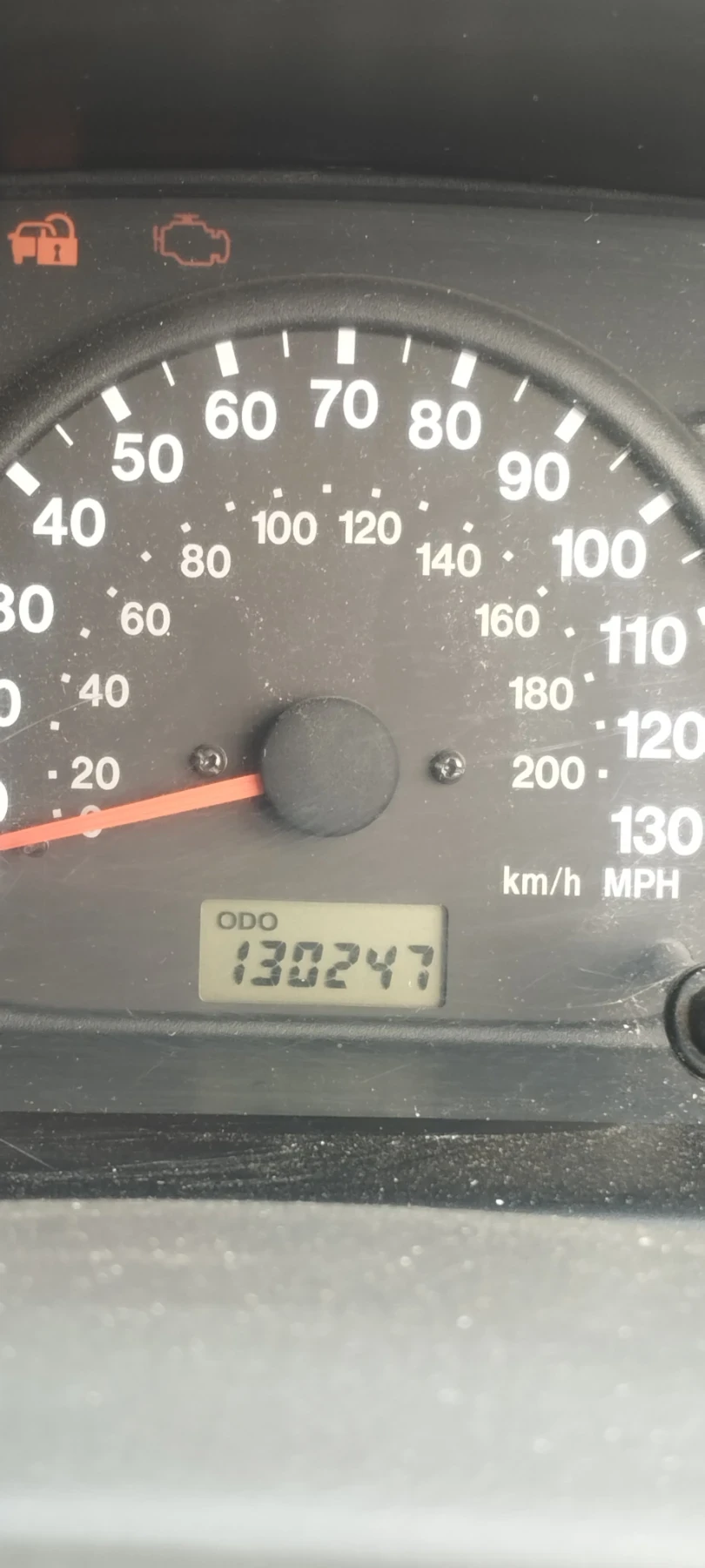 Suzuki Grand vitara 2.0, снимка 6 - Автомобили и джипове - 56653400