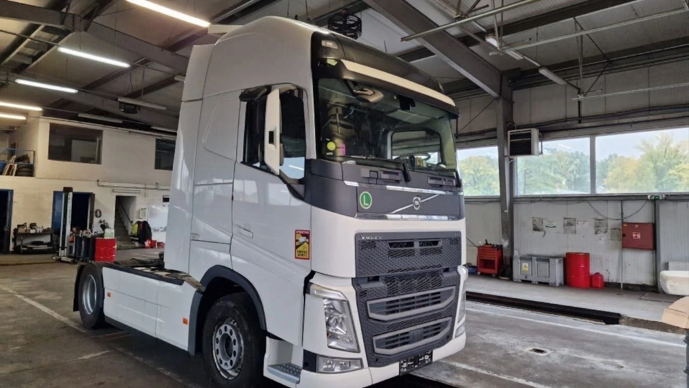 Volvo Fh 500 e6, снимка 2 - Камиони - 56623462