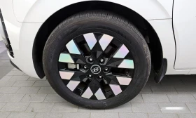 Hyundai Staria L3.5 Lounge 7-Seater Mobility, снимка 5