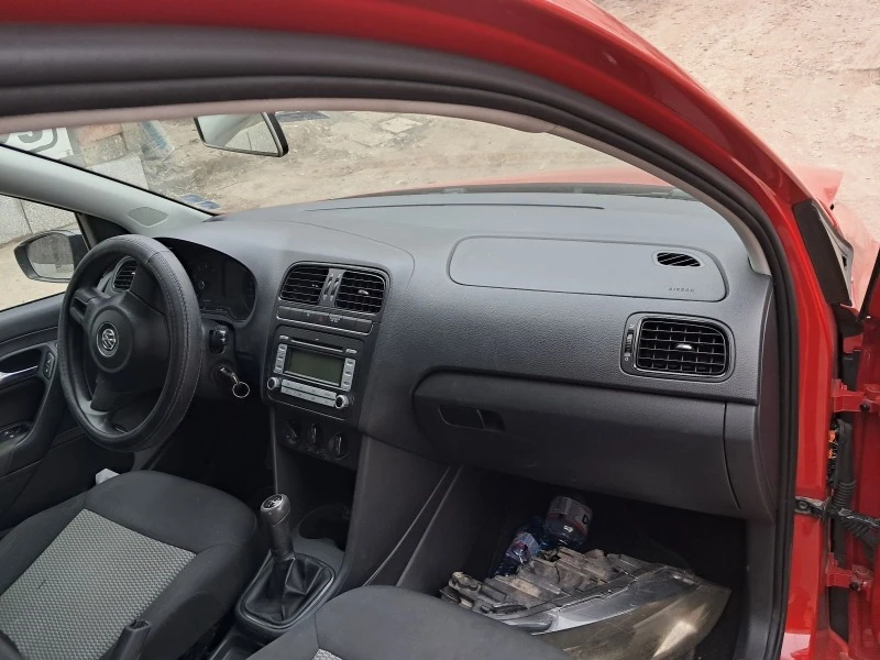 VW Polo 1.2 12v, снимка 2 - Автомобили и джипове - 44819658