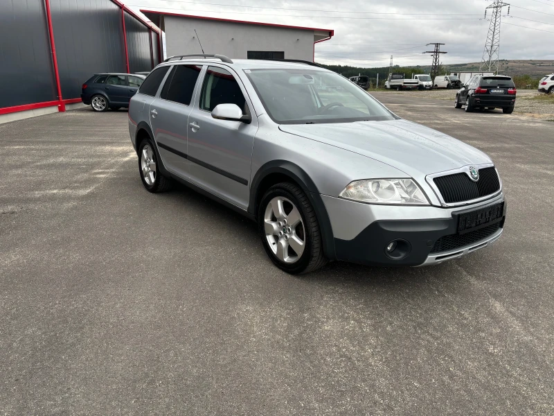 Skoda Octavia Scout 2.0TDI 4x4, снимка 3 - Автомобили и джипове - 47487395