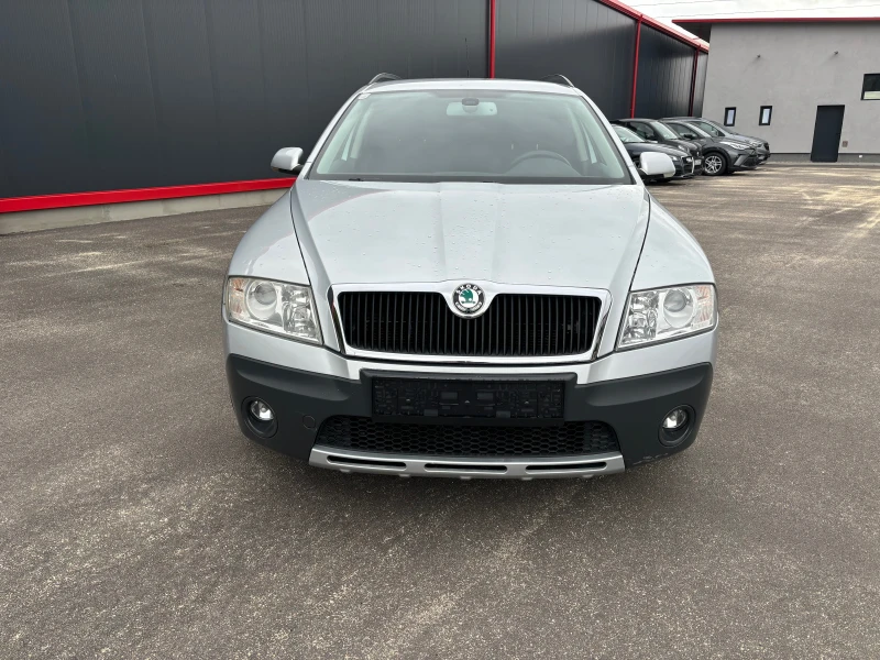 Skoda Octavia Scout 2.0TDI 4x4, снимка 2 - Автомобили и джипове - 47487395