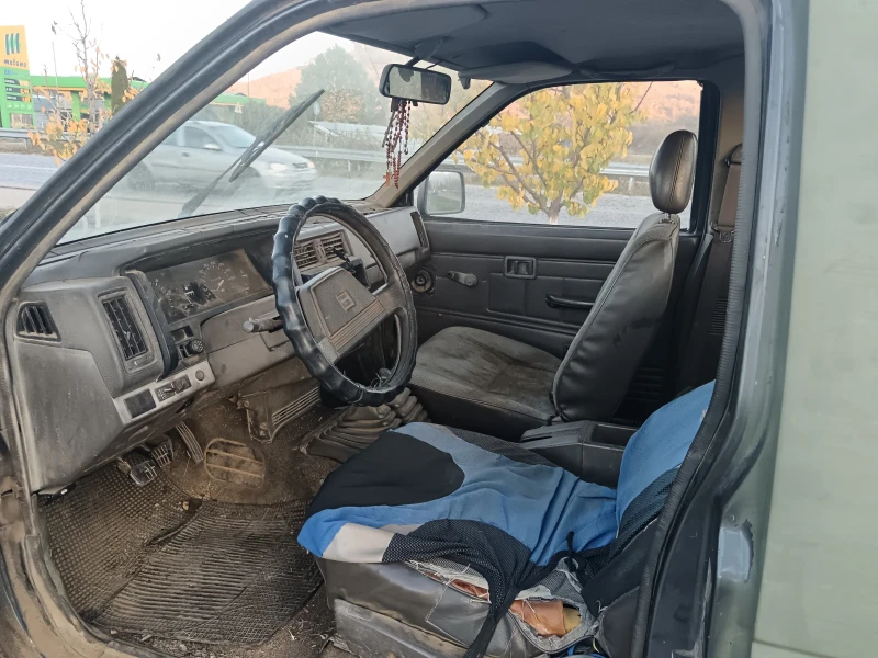 Nissan Pickup KING CAB, снимка 9 - Автомобили и джипове - 47839297