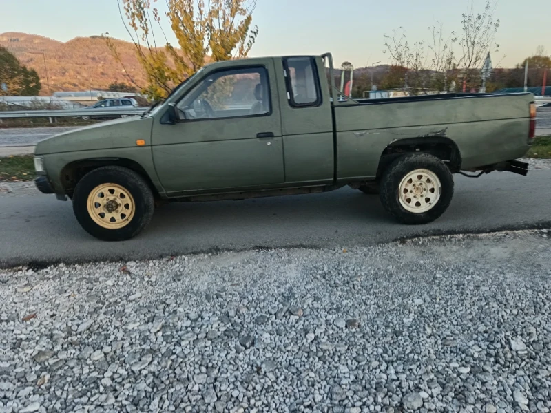 Nissan Pickup KING CAB, снимка 3 - Автомобили и джипове - 47839297