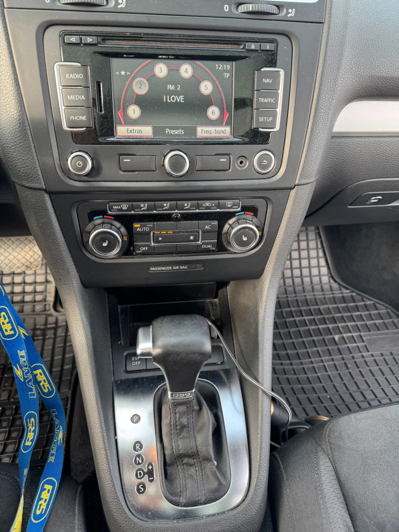 VW Golf 2.0tdi  140к.с., снимка 13 - Автомобили и джипове - 48801878