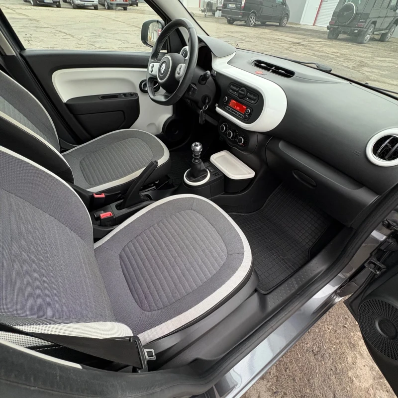 Renault Twingo 0.9 TCe, снимка 7 - Автомобили и джипове - 50092226