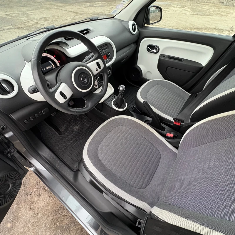 Renault Twingo 0.9 TCe, снимка 6 - Автомобили и джипове - 50092226
