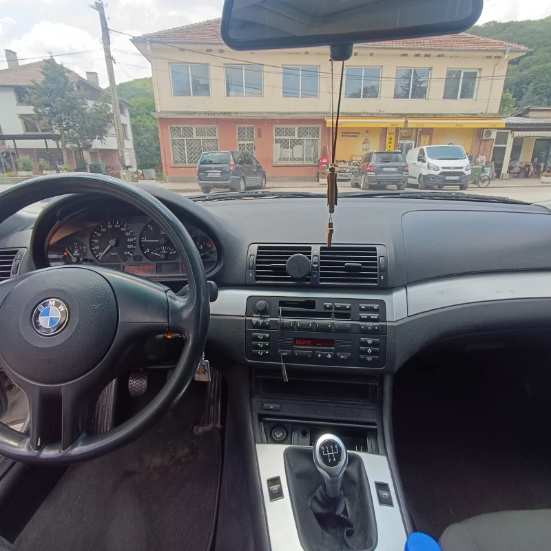 BMW 320, снимка 12 - Автомобили и джипове - 52285595