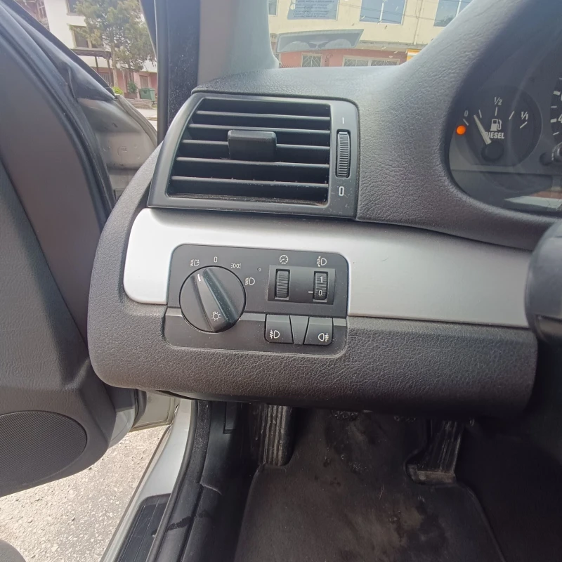 BMW 320, снимка 13 - Автомобили и джипове - 52285595