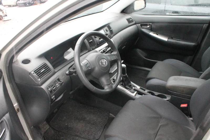 Toyota Corolla НА ЧАСТИ, ИТАЛИЯ, НОВ ВНОС, снимка 5 - Автомобили и джипове - 51204915