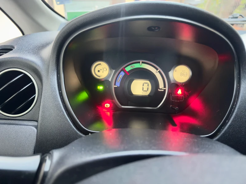 Mitsubishi I-MiEV, снимка 6 - Автомобили и джипове - 52206582