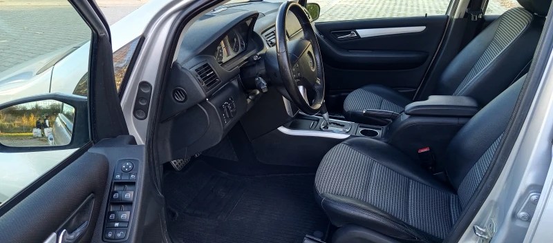 Mercedes-Benz B 170 1.7i AUTOMATIC , снимка 12 - Автомобили и джипове - 52252312