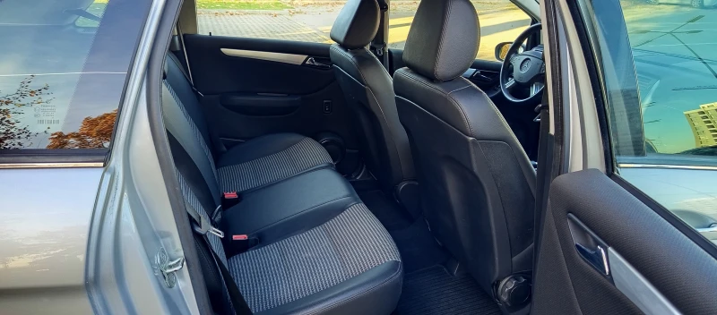 Mercedes-Benz B 170 1.7i AUTOMATIC , снимка 15 - Автомобили и джипове - 52252312