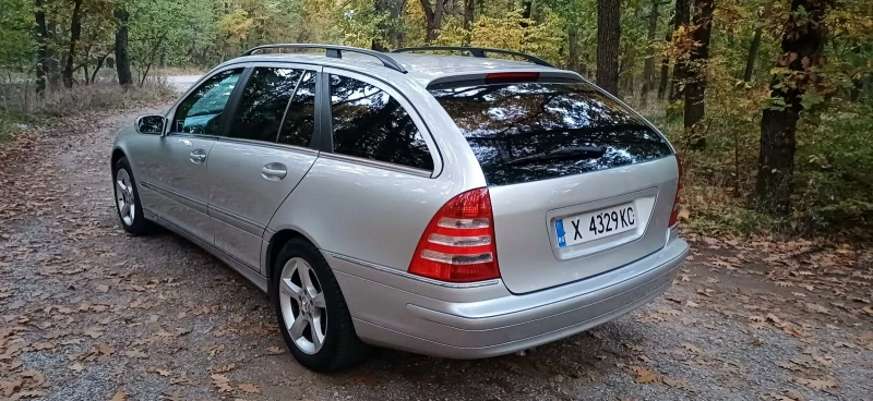 Mercedes-Benz C 220 2.2 cdi 150 коня Avangarde, снимка 4 - Автомобили и джипове - 52337666