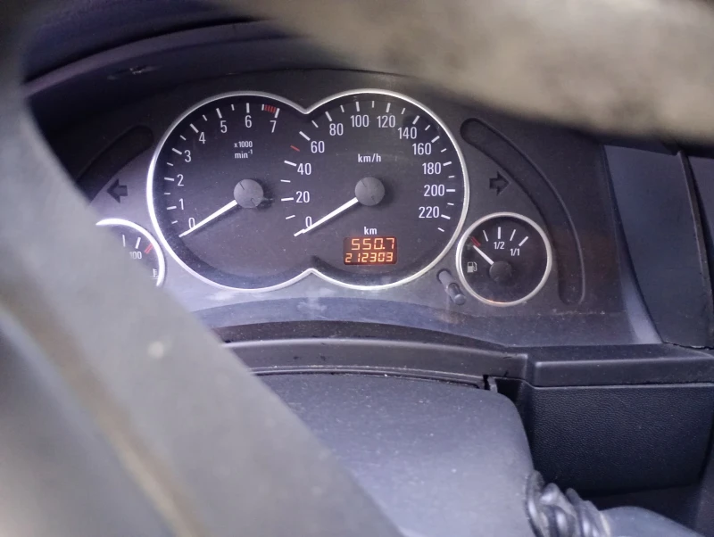 Opel Meriva, снимка 3 - Автомобили и джипове - 52471571