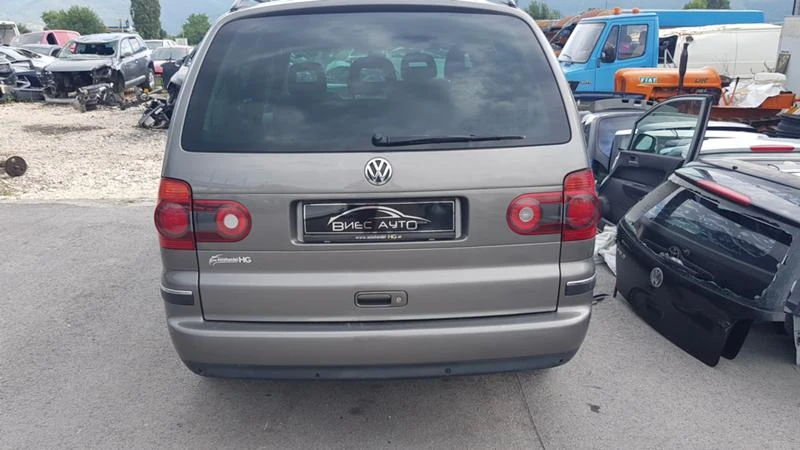 VW Sharan 1.9.2.0.TDI, снимка 12 - Автомобили и джипове - 579983