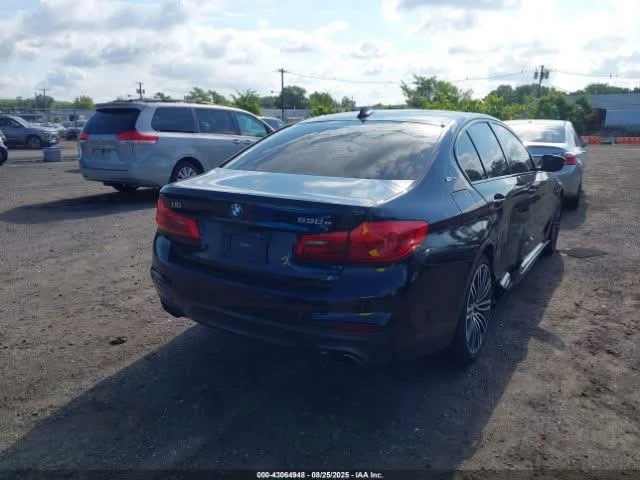 BMW 530E XDRIVE IPERFORMANCE - изображение 4