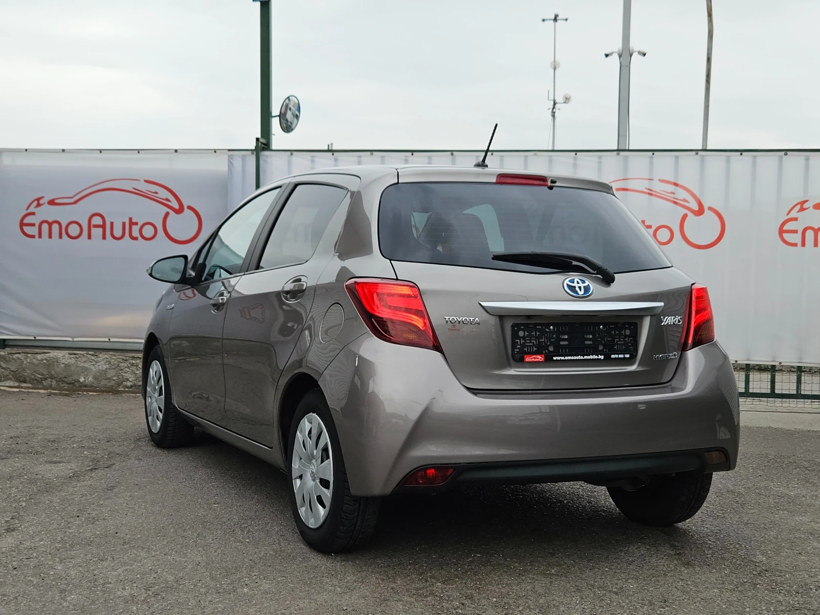 Toyota Yaris 1.5HYBRID/116000км/LED/NAVI/БЛУТУТ/EURO 6B/ТОП - изображение 5