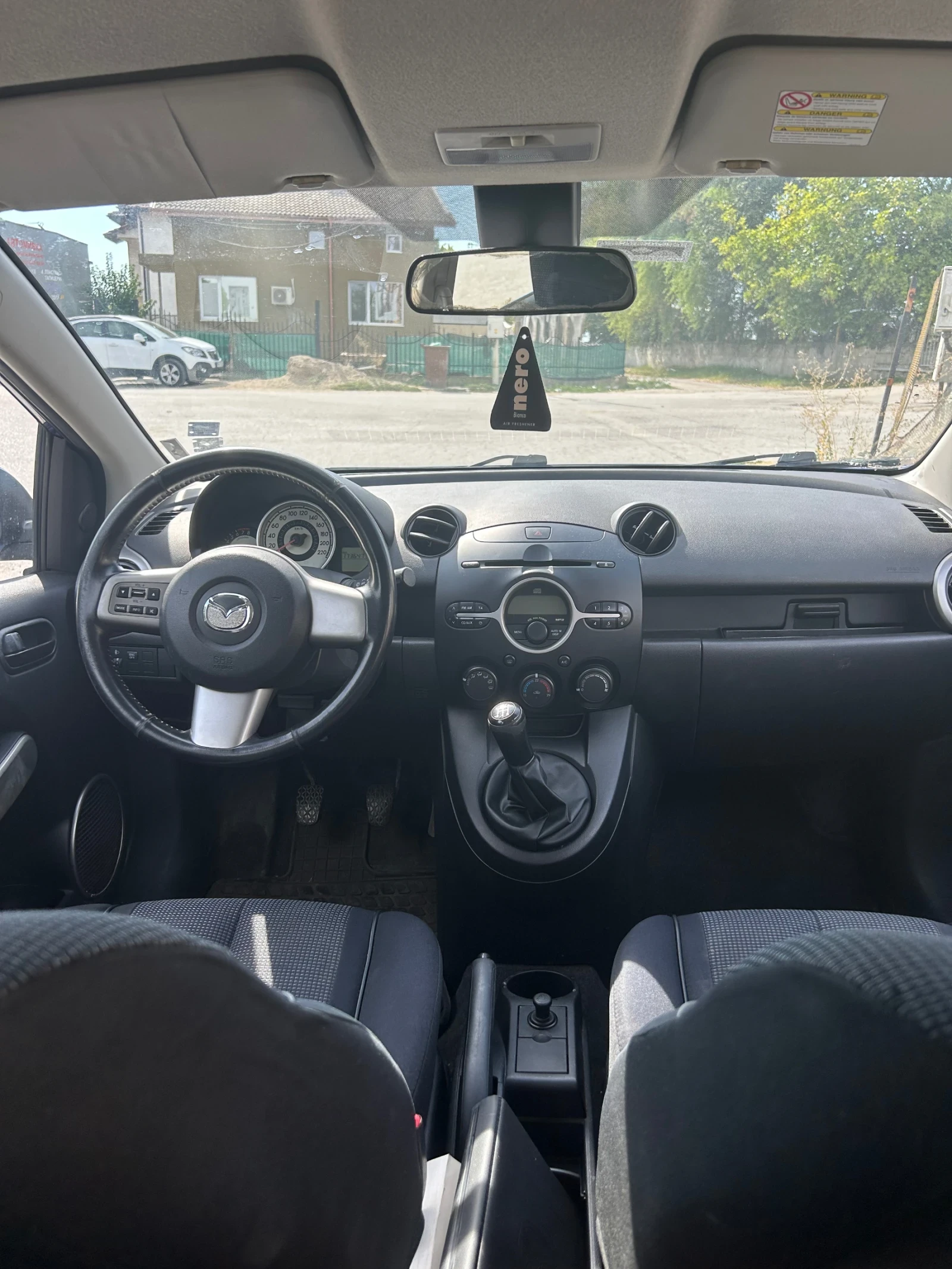 Mazda 2 1.4i 85 к.с. - изображение 7