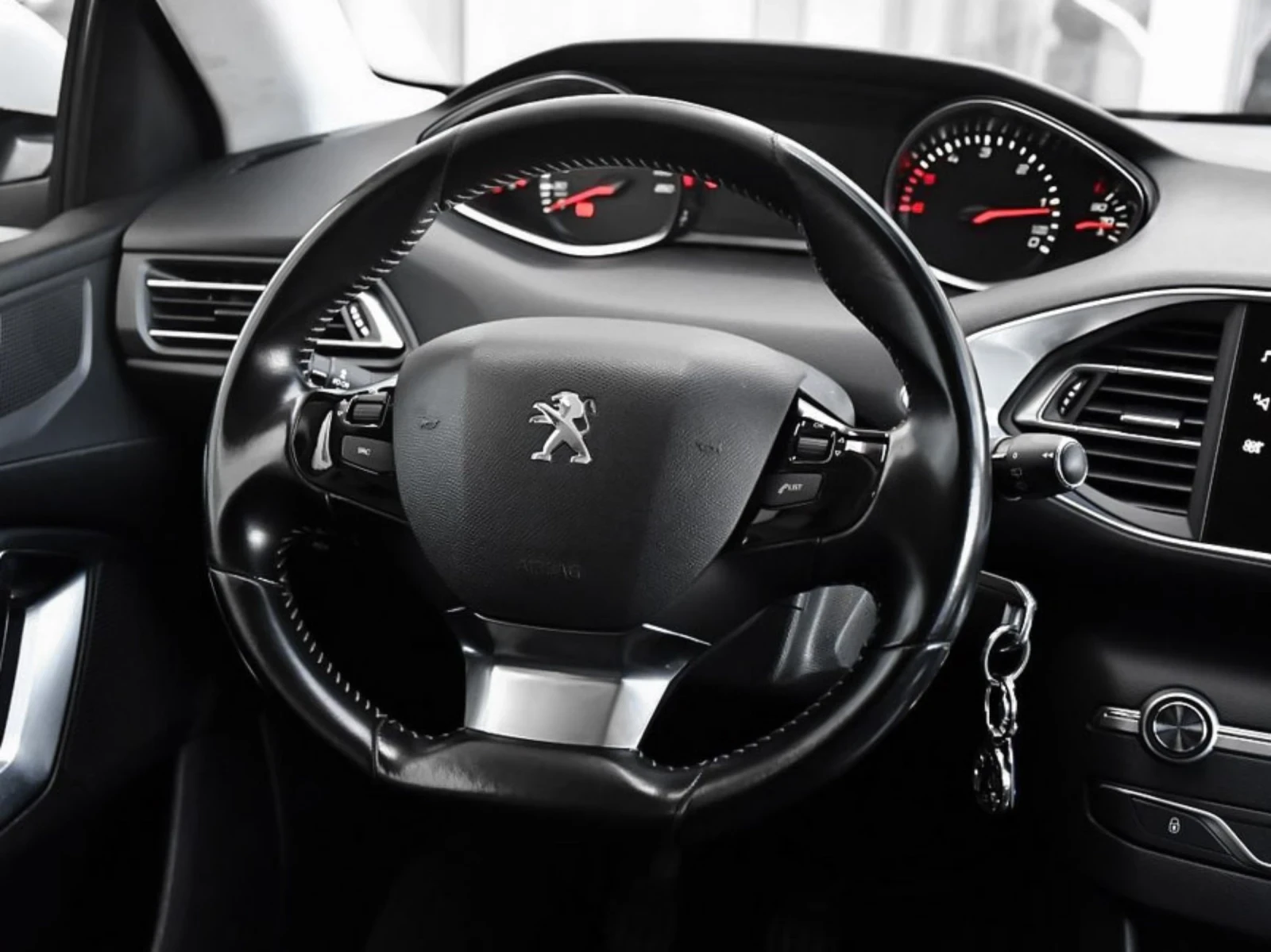 Peugeot 308 1.5 HDI - изображение 6