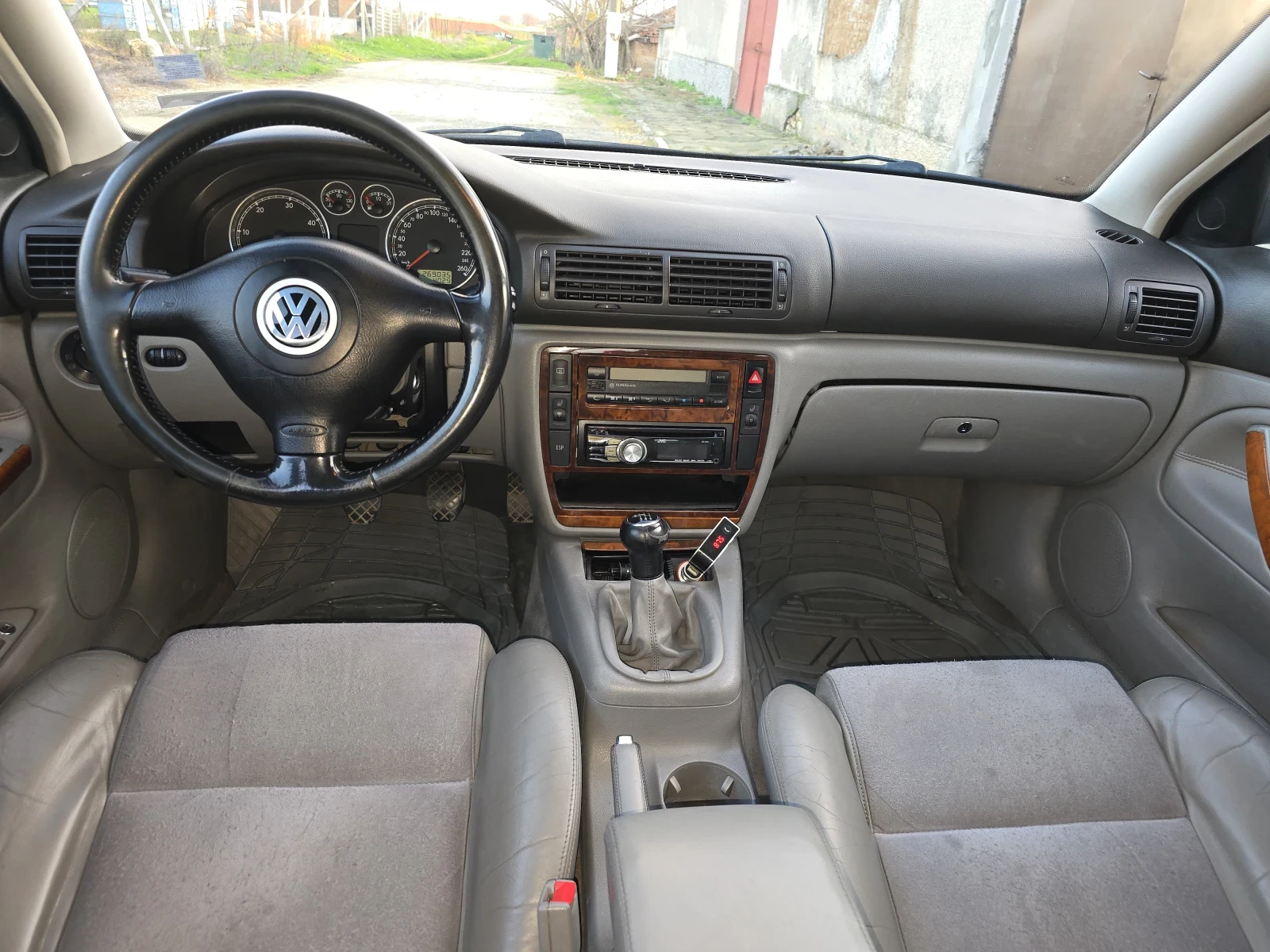 VW Passat  - изображение 3