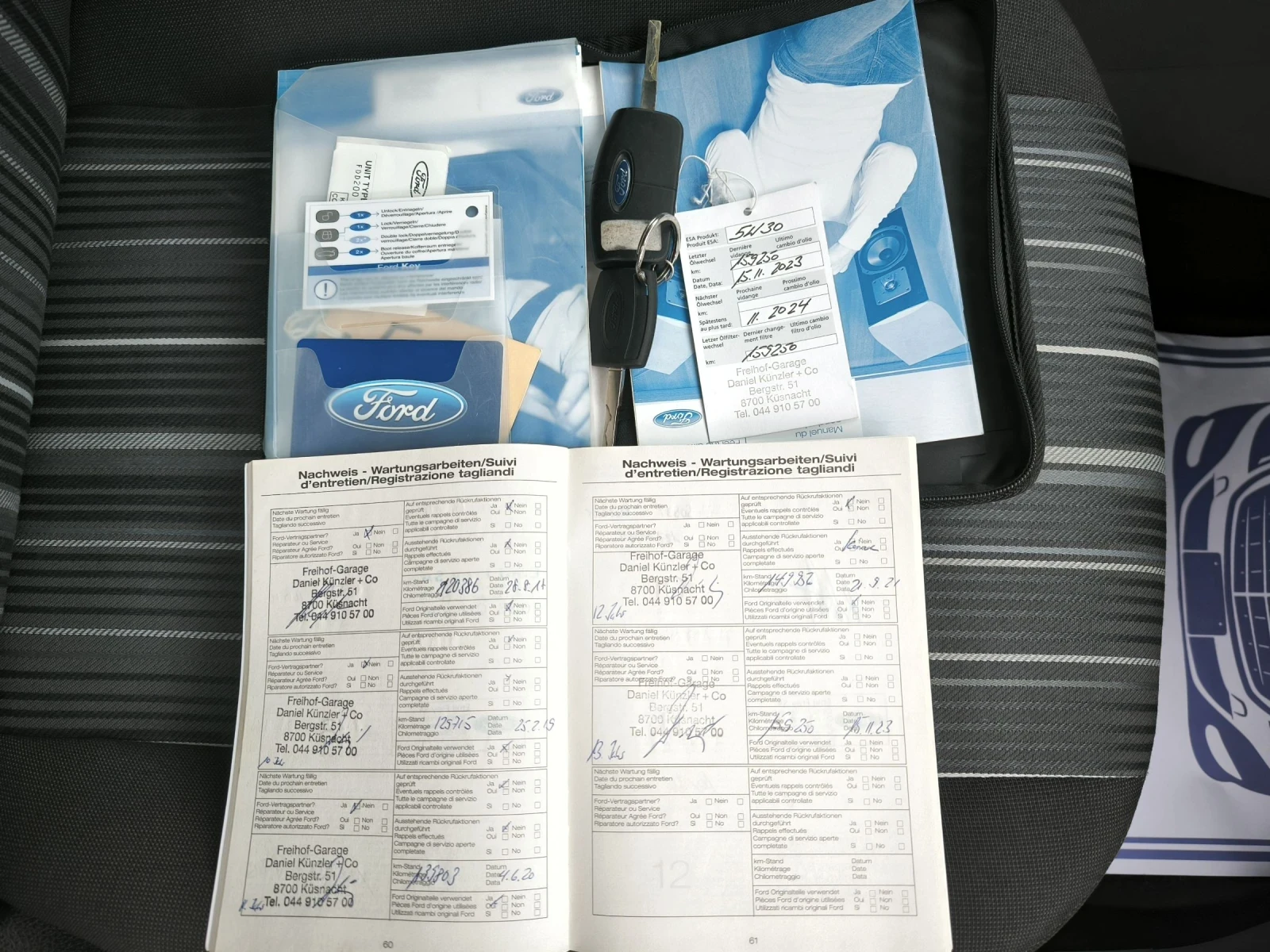 Ford Focus 2.0i automatic , снимка 16 - Автомобили и джипове - 54078468