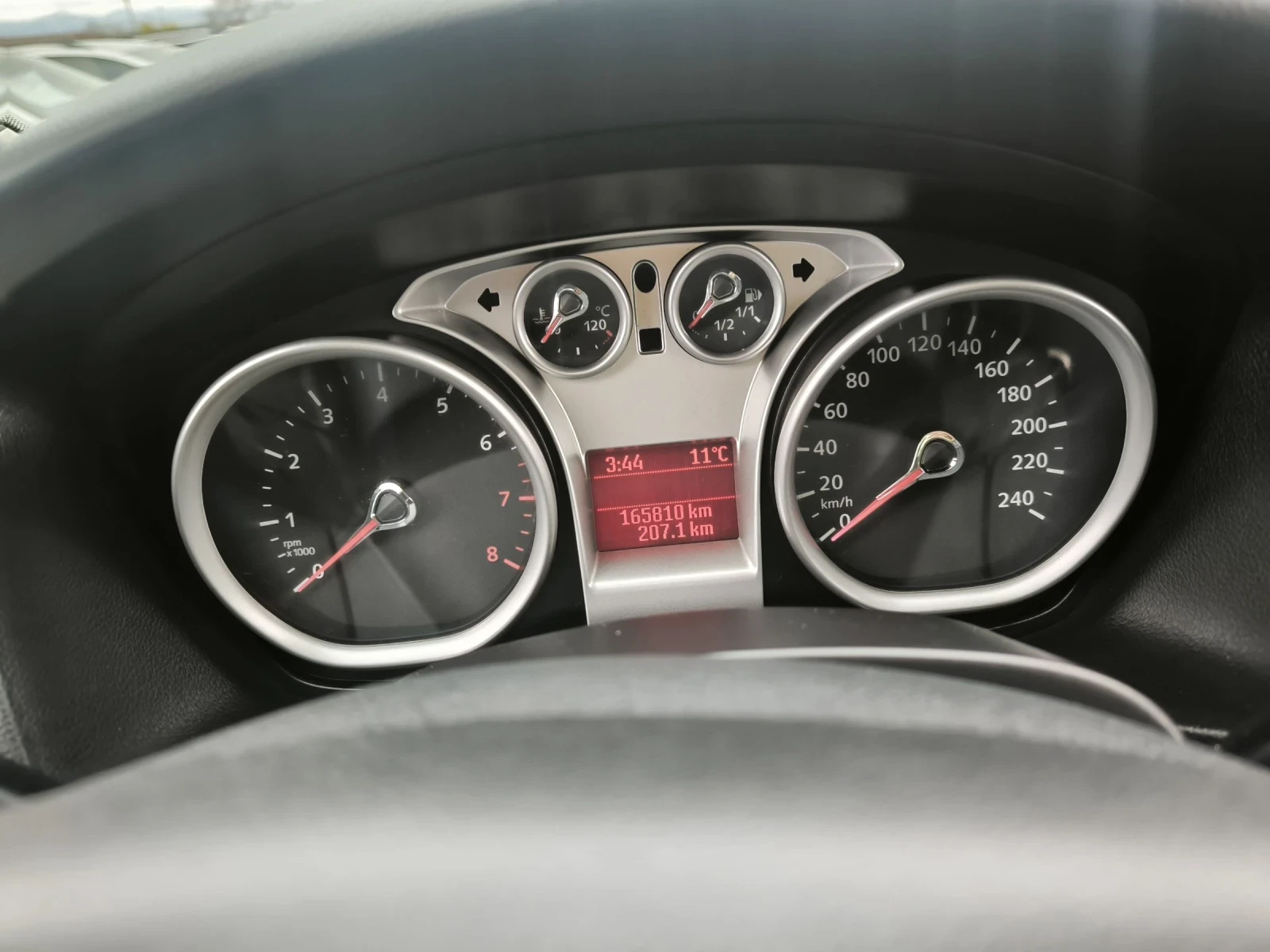 Ford Focus 2.0i automatic , снимка 13 - Автомобили и джипове - 54078468