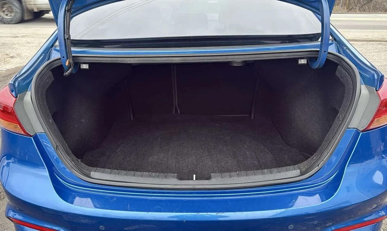 Hyundai Elantra * Sport * CARFAX * ЦЕНА ДО БГ, снимка 7 - Автомобили и джипове - 54595774