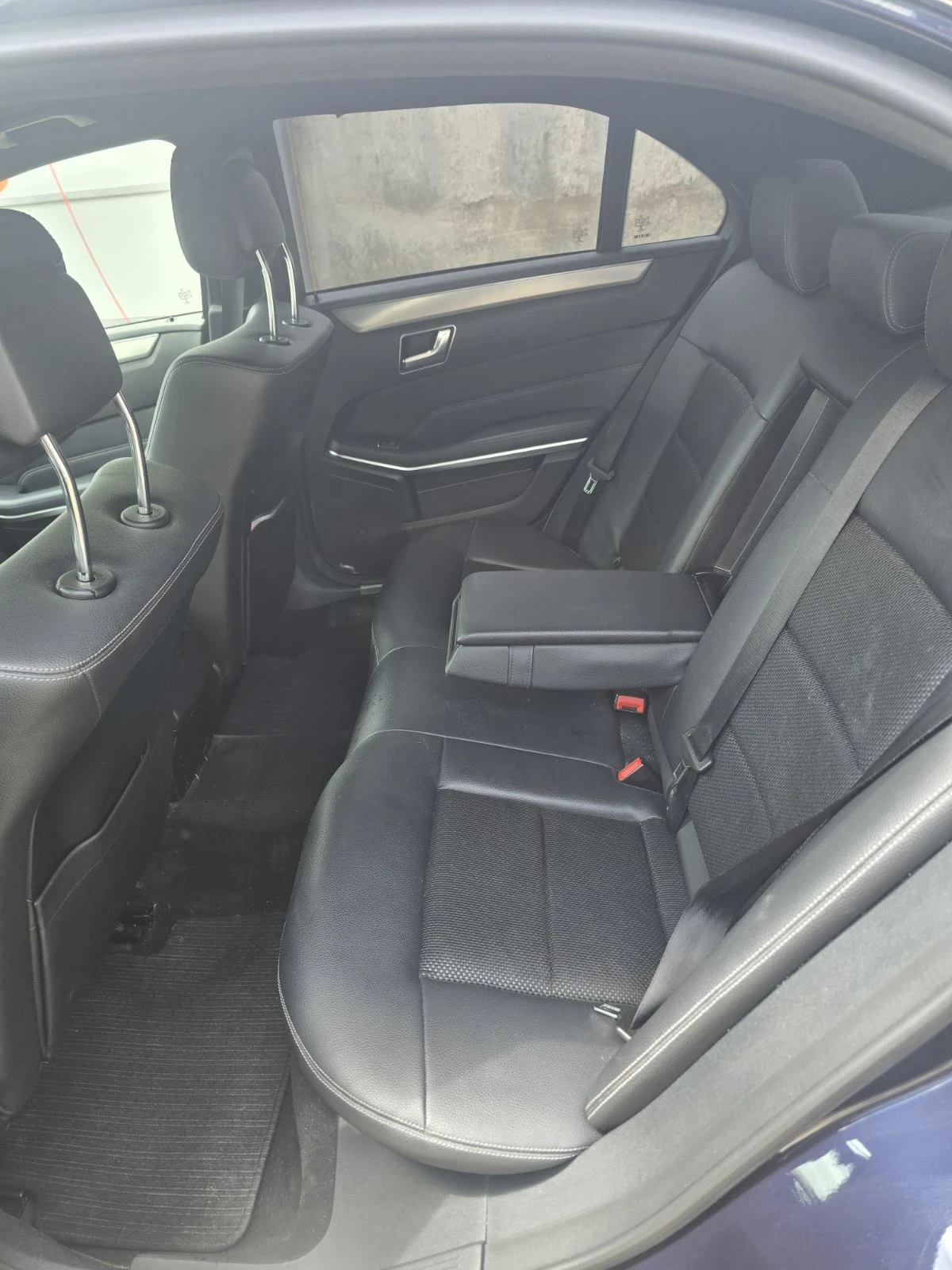 Mercedes-Benz E 200, снимка 4 - Автомобили и джипове - 54704546