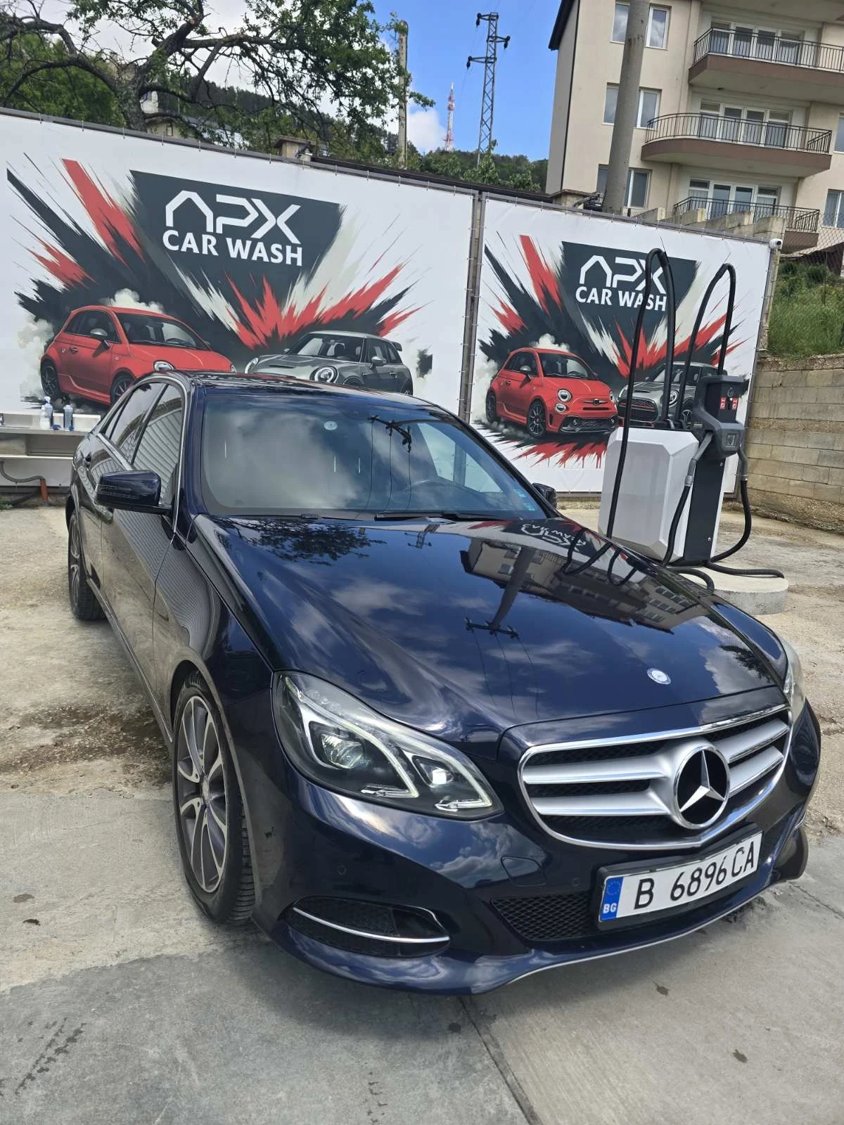 Mercedes-Benz E 200, снимка 12 - Автомобили и джипове - 54704546