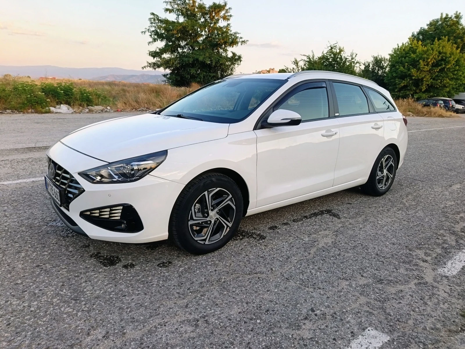 Hyundai I30 1.6. 116 кс. , снимка 4 - Автомобили и джипове - 55105675