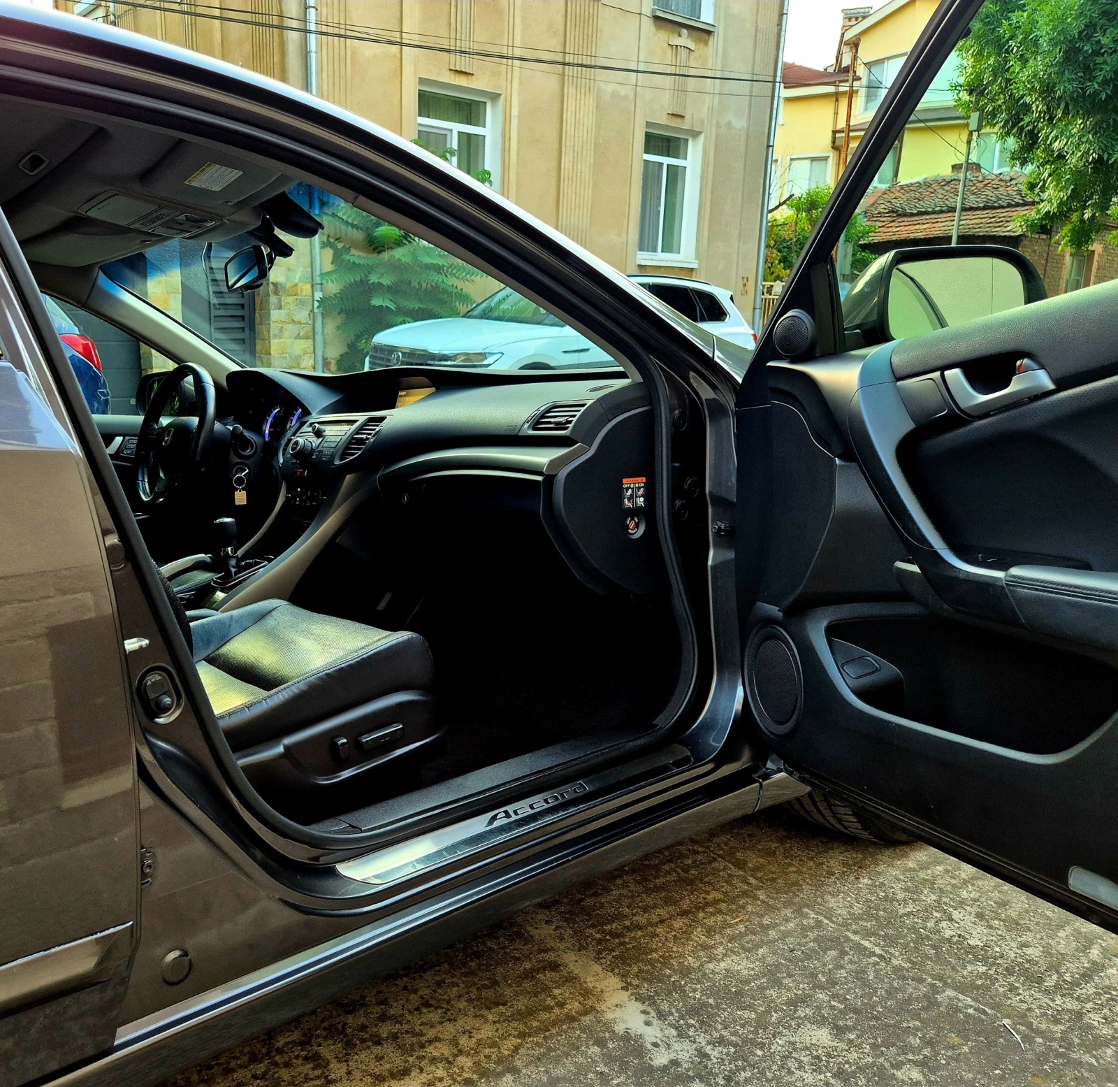 Honda Accord 2.2d-EXECUTIVE- navi- кожа-veriga-6скорости-japan , снимка 13 - Автомобили и джипове - 55337084