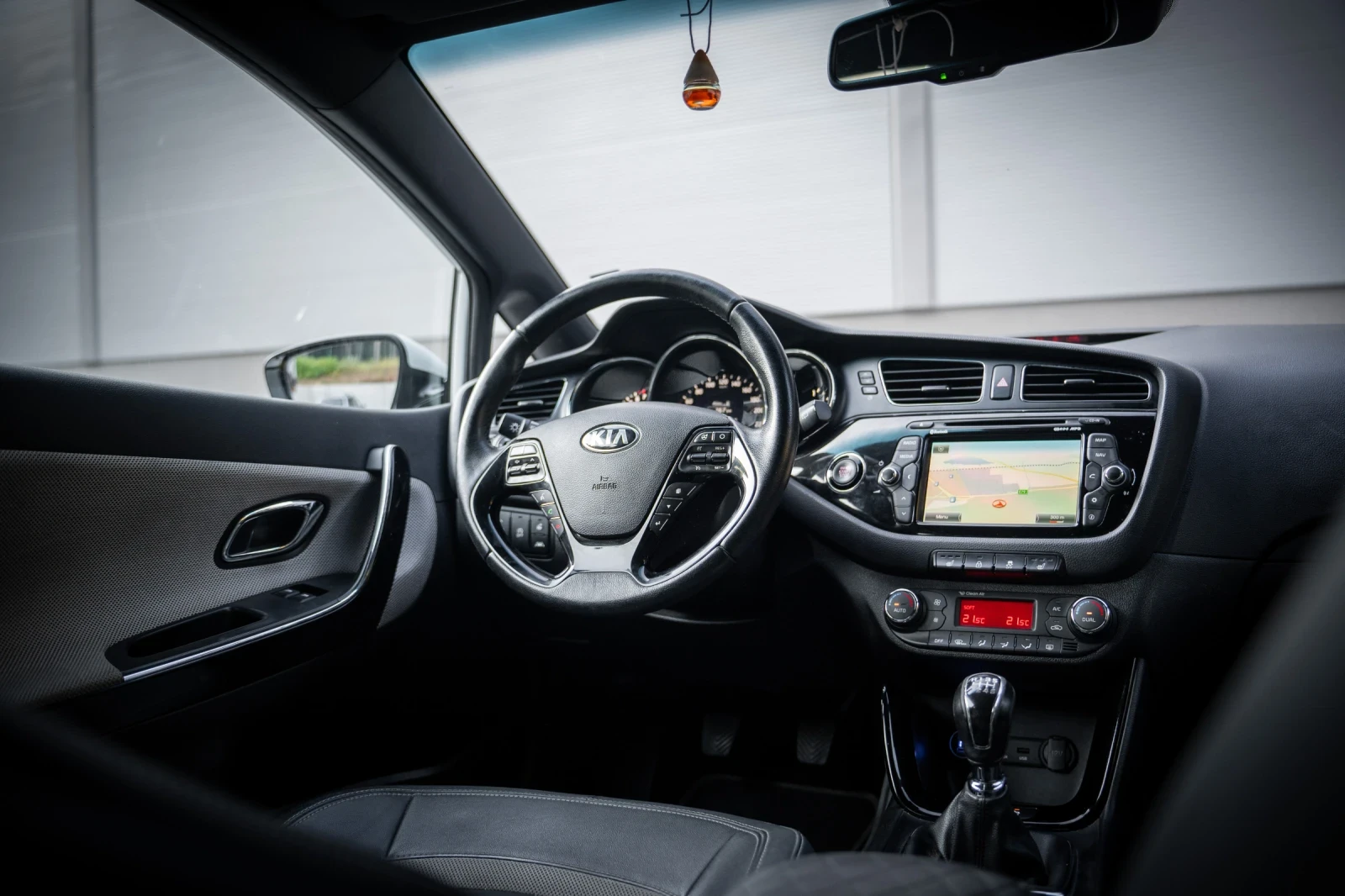 Kia Pro ceed 1.6 GDI 140 �.�. (Euro 5) | Mobile.bg � ����������� 8