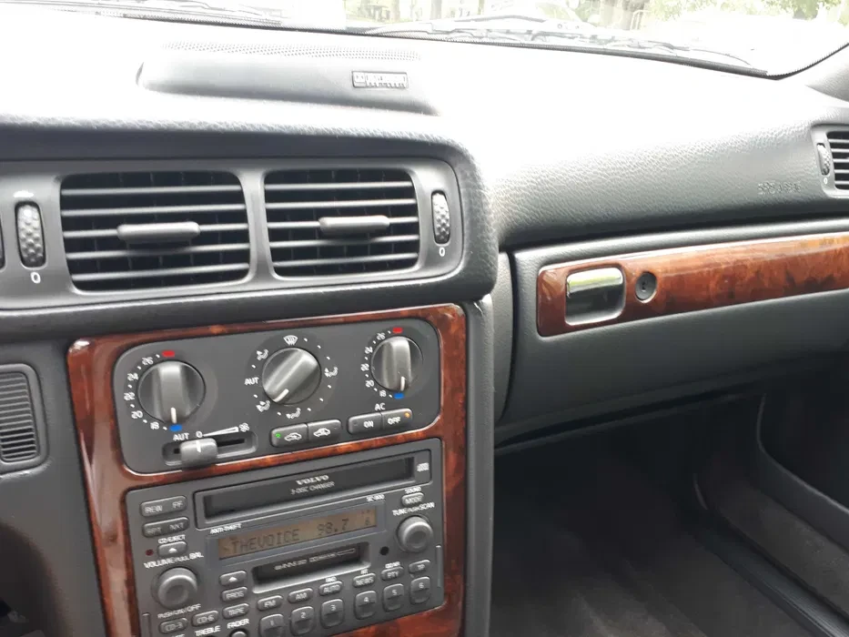 Volvo V70, снимка 14 - Автомобили и джипове - 55582391