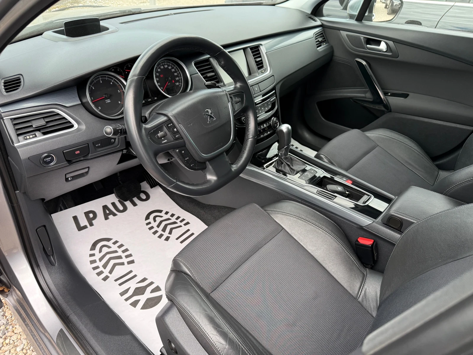 Peugeot 508 * 2.0HDI* 180к.с* Панорама* Head/Up* , снимка 6 - Автомобили и джипове - 55613245