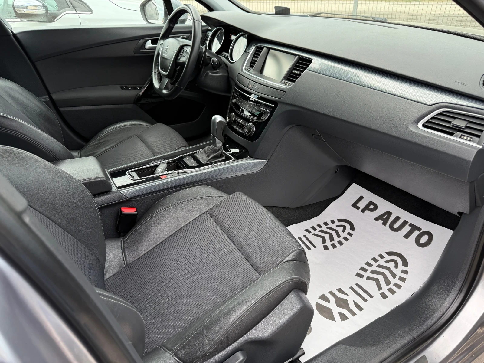 Peugeot 508 * 2.0HDI* 180к.с* Панорама* Head/Up* , снимка 7 - Автомобили и джипове - 55613245