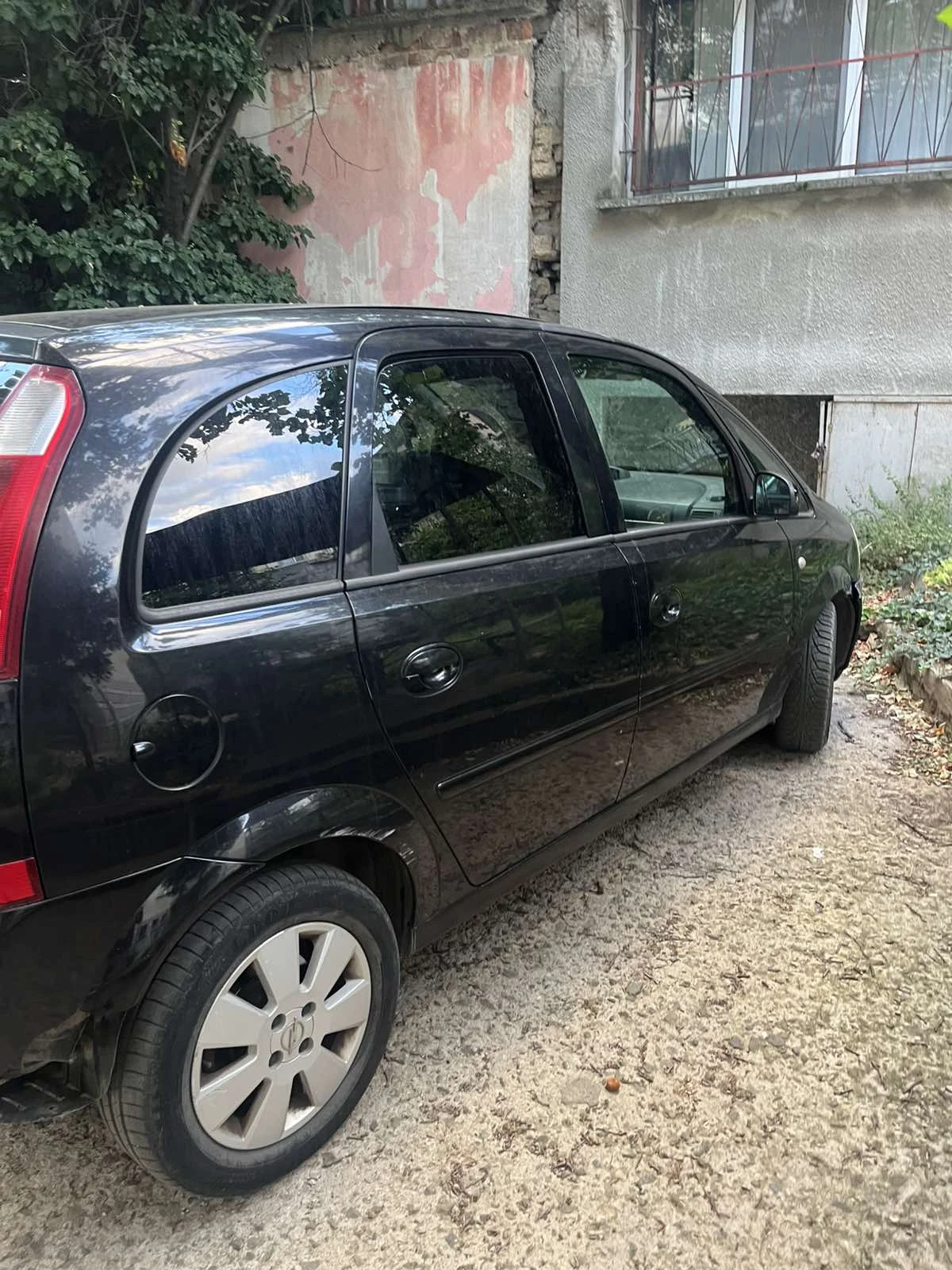 Opel Meriva, снимка 3 - Автомобили и джипове - 55618432