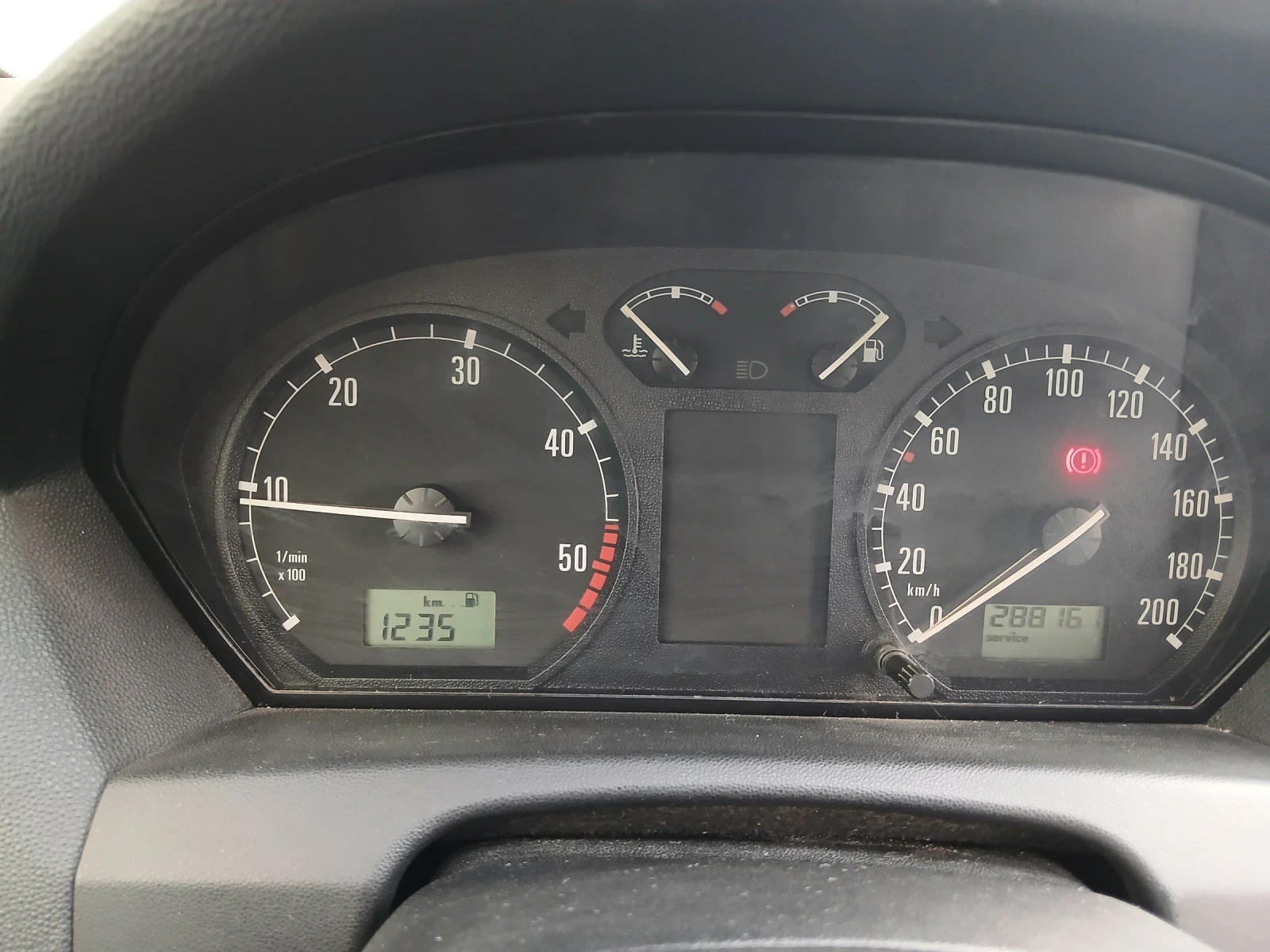 Skoda Fabia, снимка 5 - Автомобили и джипове - 55780575