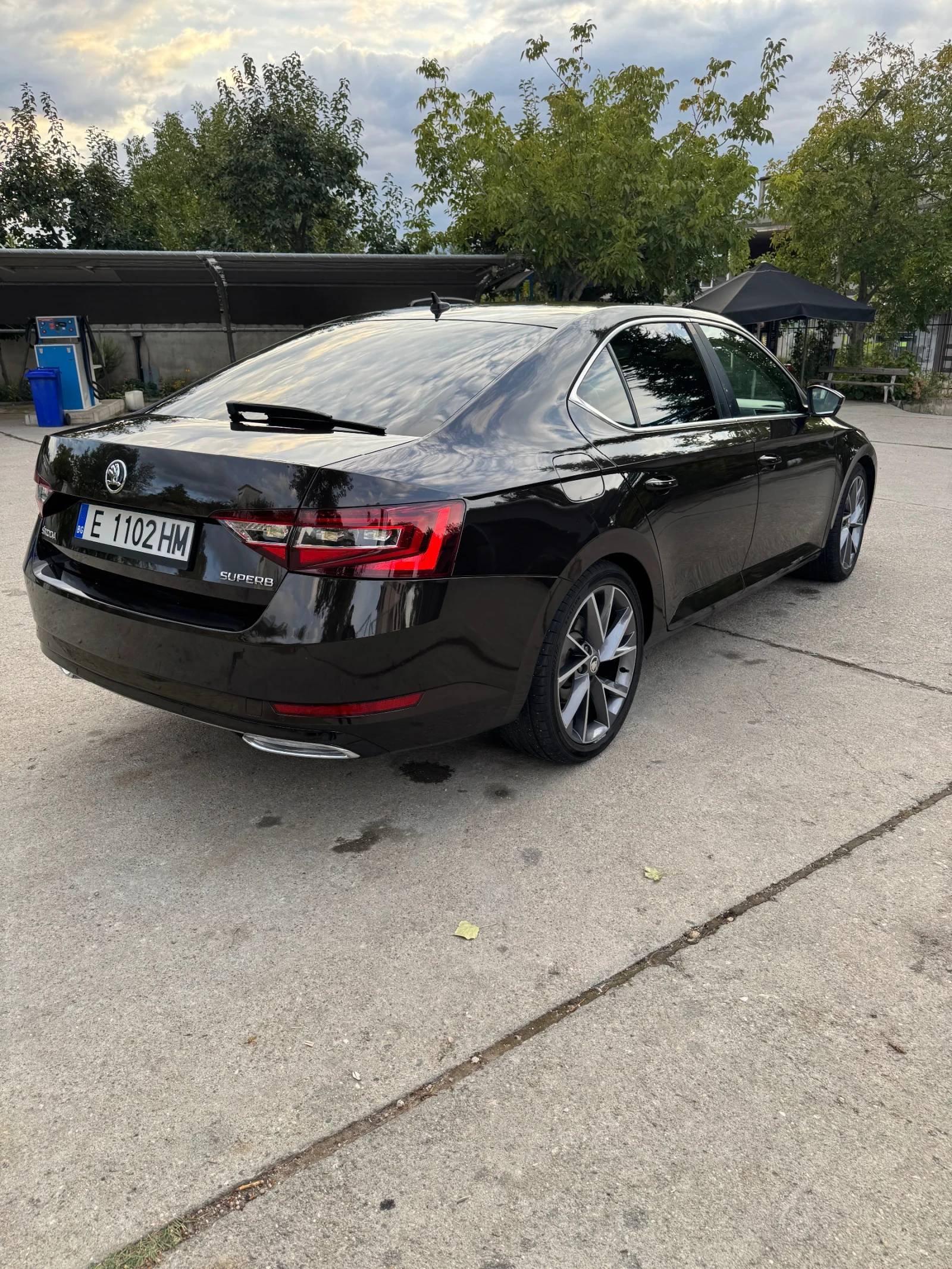 Skoda Superb 2.0 TDi, снимка 8 - Автомобили и джипове - 56481749