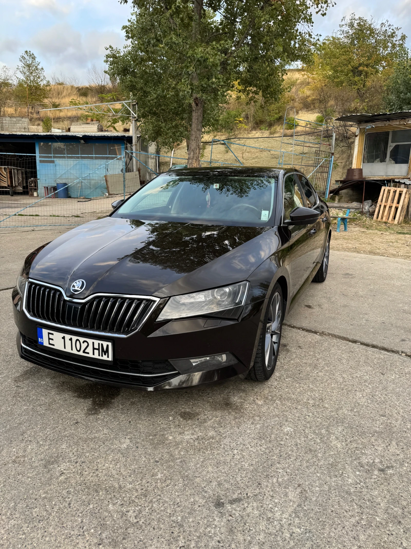 Skoda Superb 2.0 TDi, снимка 3 - Автомобили и джипове - 56481749