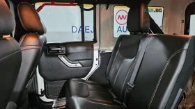 Jeep Wrangler SAHARA/ДИГИТАЛНО ТАБЛО/КАМЕРА/НАВИГАЦИЯ/, снимка 16
