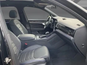VW Touareg 3.0 TSIe 4Motion = R-Line = Гаранция - 72582 € / 141958.05 лв. - 87262593 10