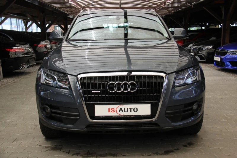 Audi Q5 Quattro/Navi/Xenon/, снимка 2 - Автомобили и джипове - 46023760