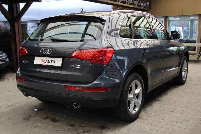 Audi Q5 Quattro/Navi/Xenon/, снимка 4 - Автомобили и джипове - 46023760