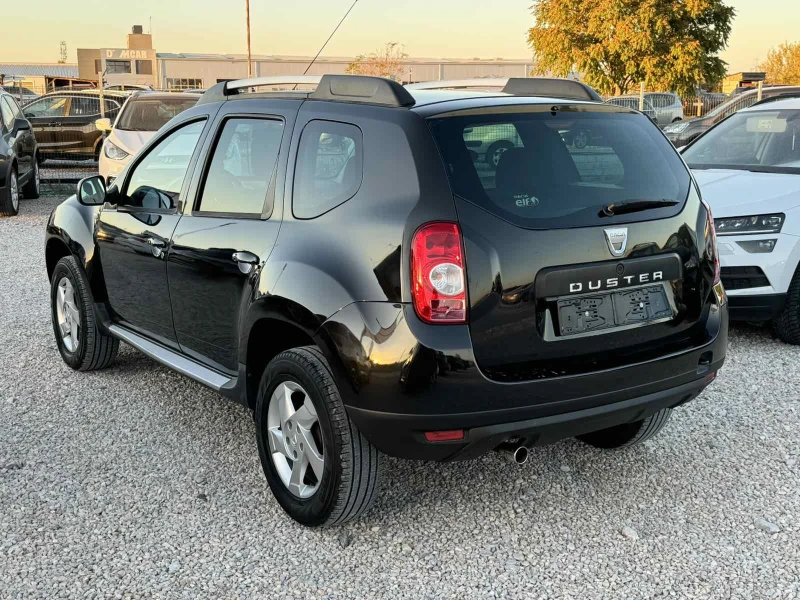 Dacia Duster 1.6I, снимка 6 - Автомобили и джипове - 47728419