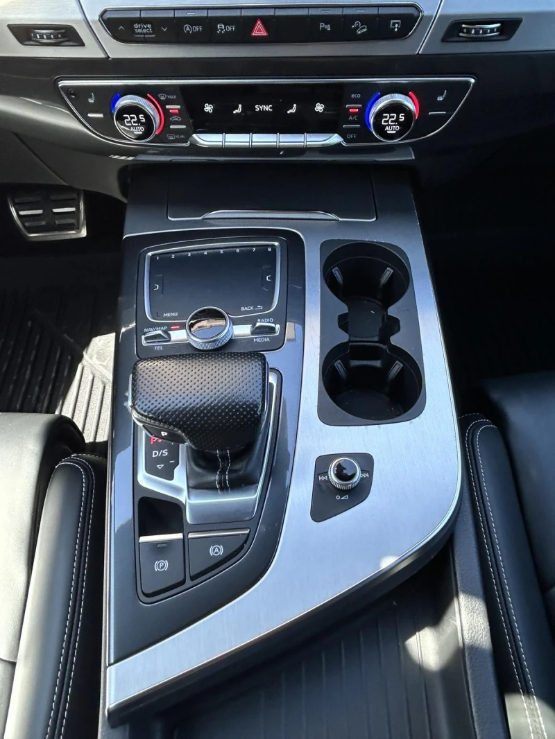 Audi Q7, снимка 16 - Автомобили и джипове - 52808101