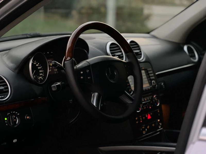 Mercedes-Benz GL 500 55 AMG, снимка 9 - Автомобили и джипове - 52123952