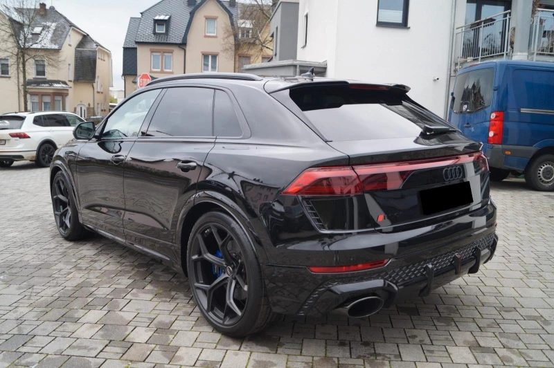 Audi RSQ8 PERFORMANCE/CERAMIC/DYNAMIC/CARBON/B&O/PANO/360/, снимка 4 - Автомобили и джипове - 52361446